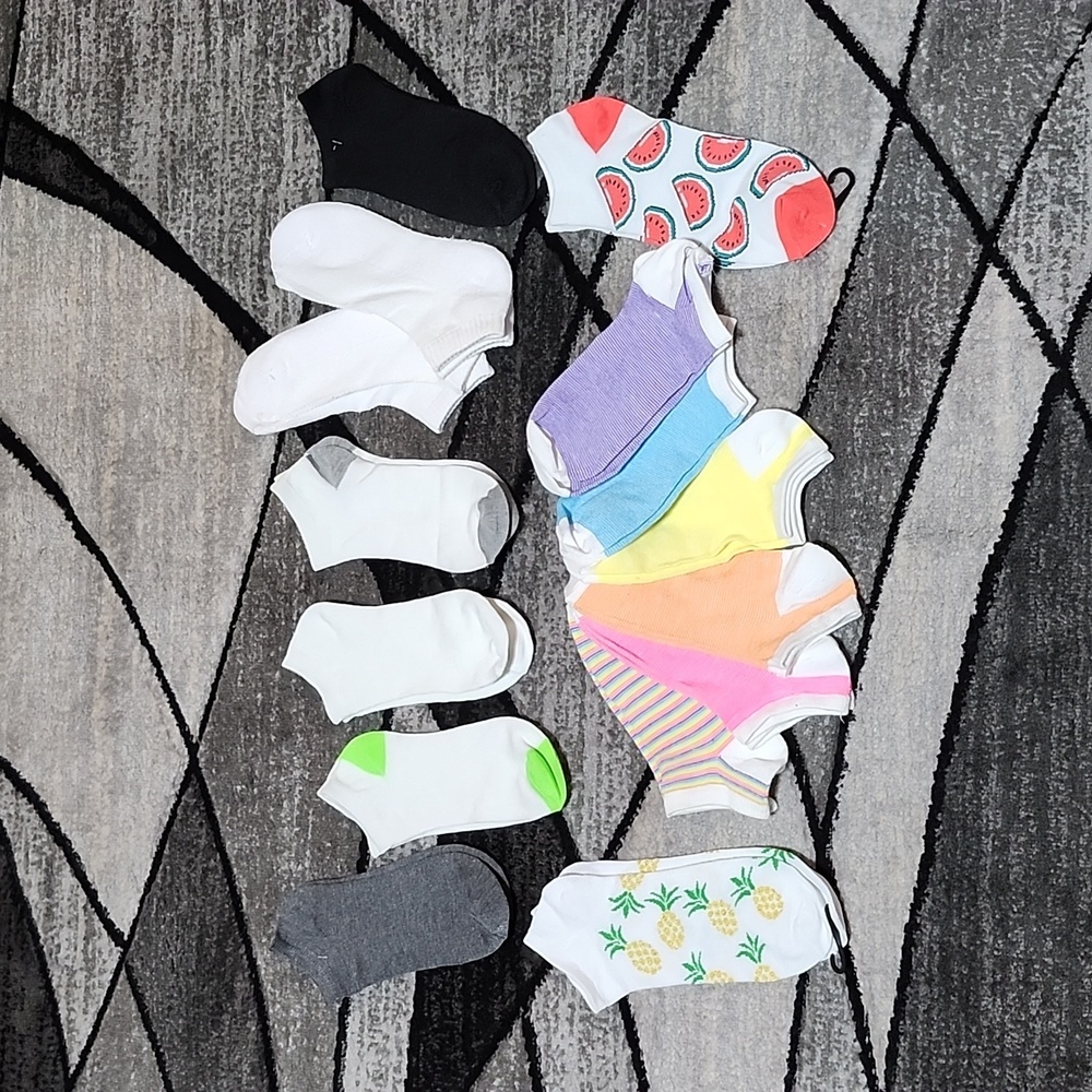 15 NWOT LADIES NO SHOW SOCKS BUNDLE SIZE 5-10